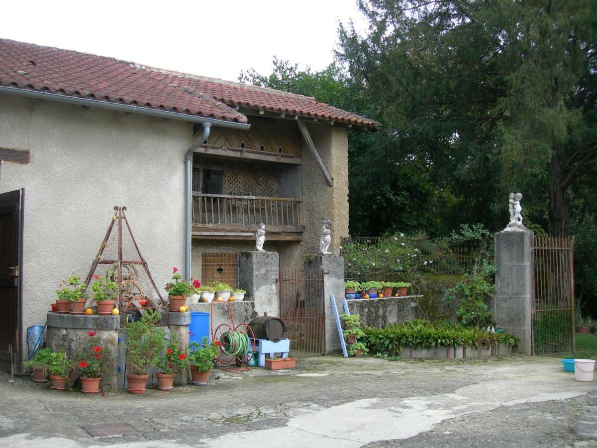 Sous La Glycine Miélan Exterior foto
