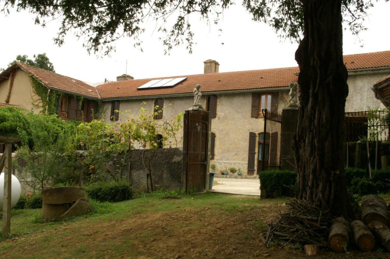 Sous La Glycine Miélan Exterior foto